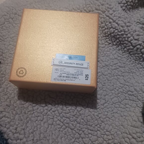 Monet heart necklace with heart earrings - Picture 3 of 3